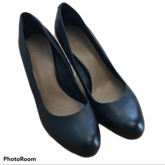 Clark’s Comfort Cushion Black Heel - Picture 2 of 6